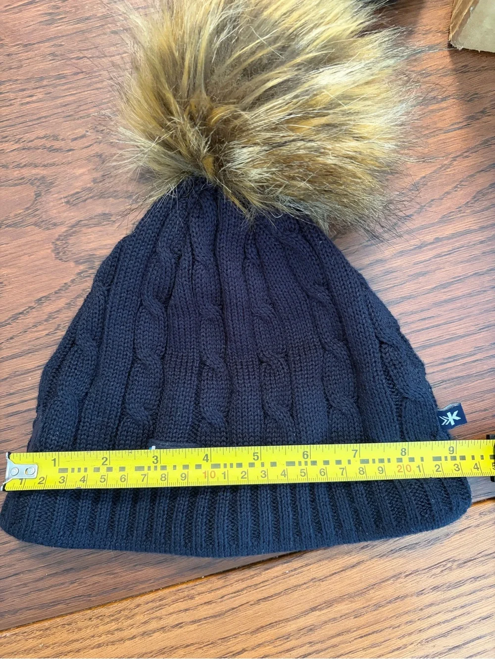 Kama Women’s Navy Knit 50% Wool Pom Pom Beanie Golf Country Club Core Faux Fur